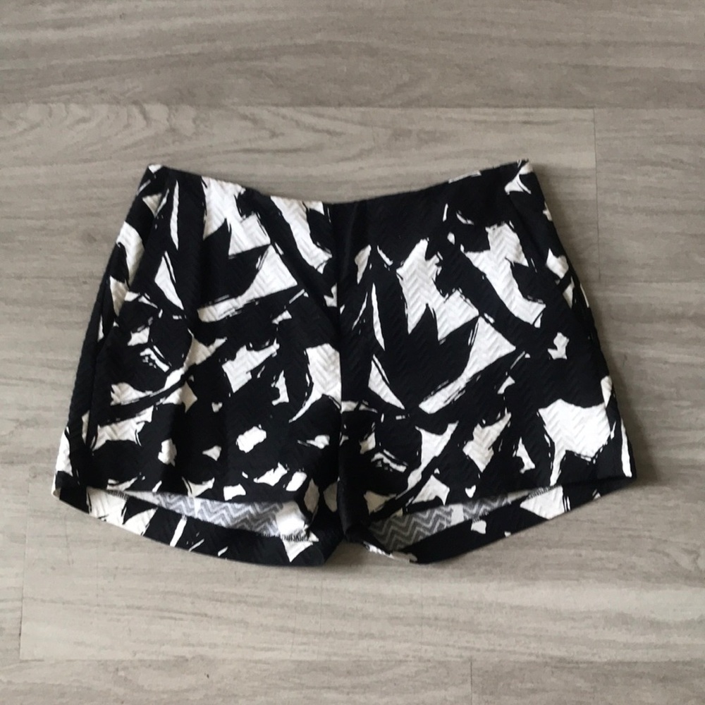 Patterned shorts